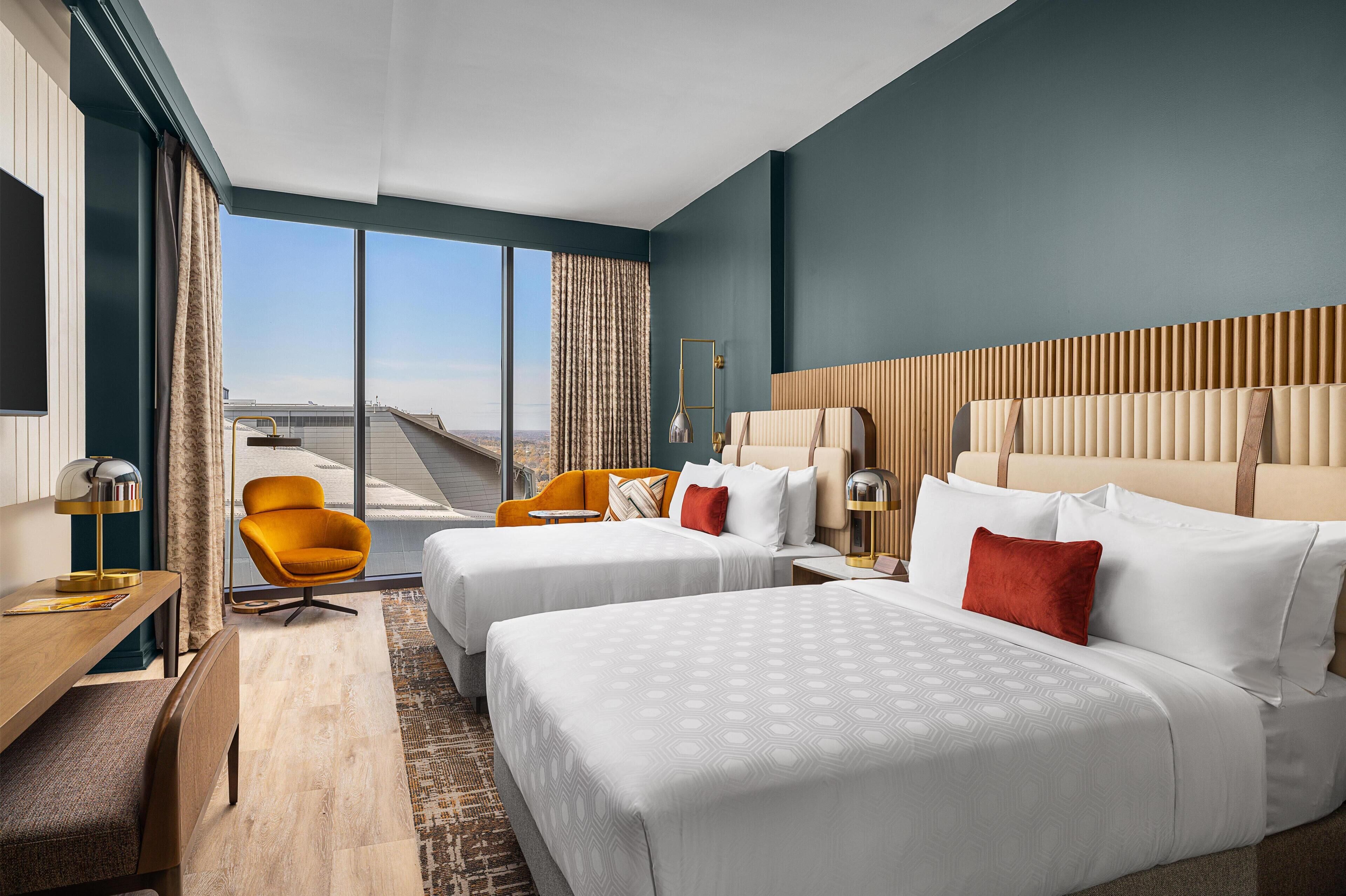 Hypo-allergenic bedding, minibar, in-room safe, desk