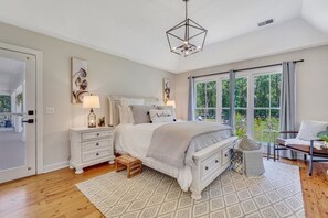 4 soverom, strykejern/-brett, wi-fi og sengetøy