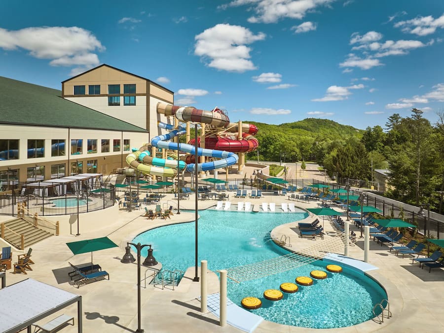 4 indoor pools, seasonal outdoor pool, pool cabanas (surcharge)