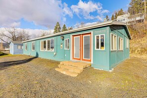 House (3 Bedrooms) | Interior - Walk to Marina: Harrison Cabin w/ Lake View! (Harrison)