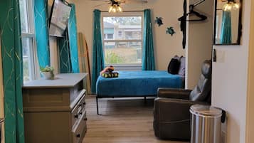 1 bedroom, iron/ironing board, free WiFi, bed sheets