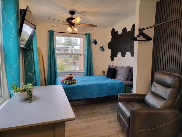 1 habitación, tabla de planchar con plancha, wifi gratis y ropa de cama 