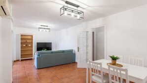 Casa, 4 quartos, terraço | Parte interna