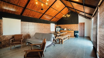 Cabaña Mezquite | Living area | Flat-screen TV