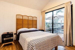 Cabaña Mezquite | Courtyard view - La Campiña Glamping Club (El Llano)