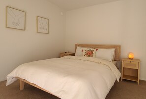 1 bedroom, iron/ironing board, WiFi, bed sheets -
Clean & Cozy - Pool & Hot tub, Fitness room & Free Parking, (San Diego)