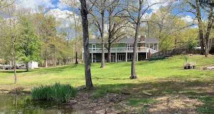 Lakehouse Lilypad with Boats and Game Room, Sleeps 9