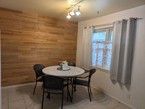  3-bedroom Home away from home while in Rockdale A