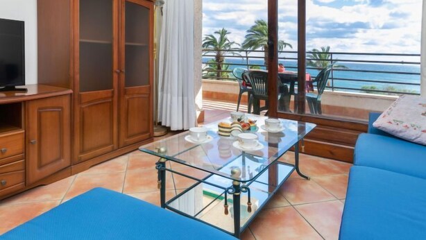 Unclassified image, 1 of 12, button - Global Gregal - By Global Rental Holidays 6494 (Mont-roig del Camp)