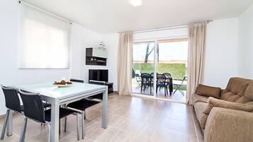 House, 4 Bedrooms, Terrace | Interior