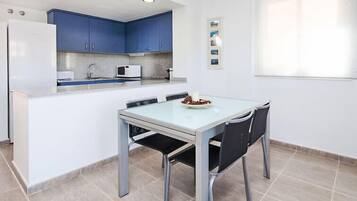 Casa, 4 habitaciones, terraza | Restauración