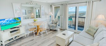 Cozy Oceanfront Condo Cherry Grove