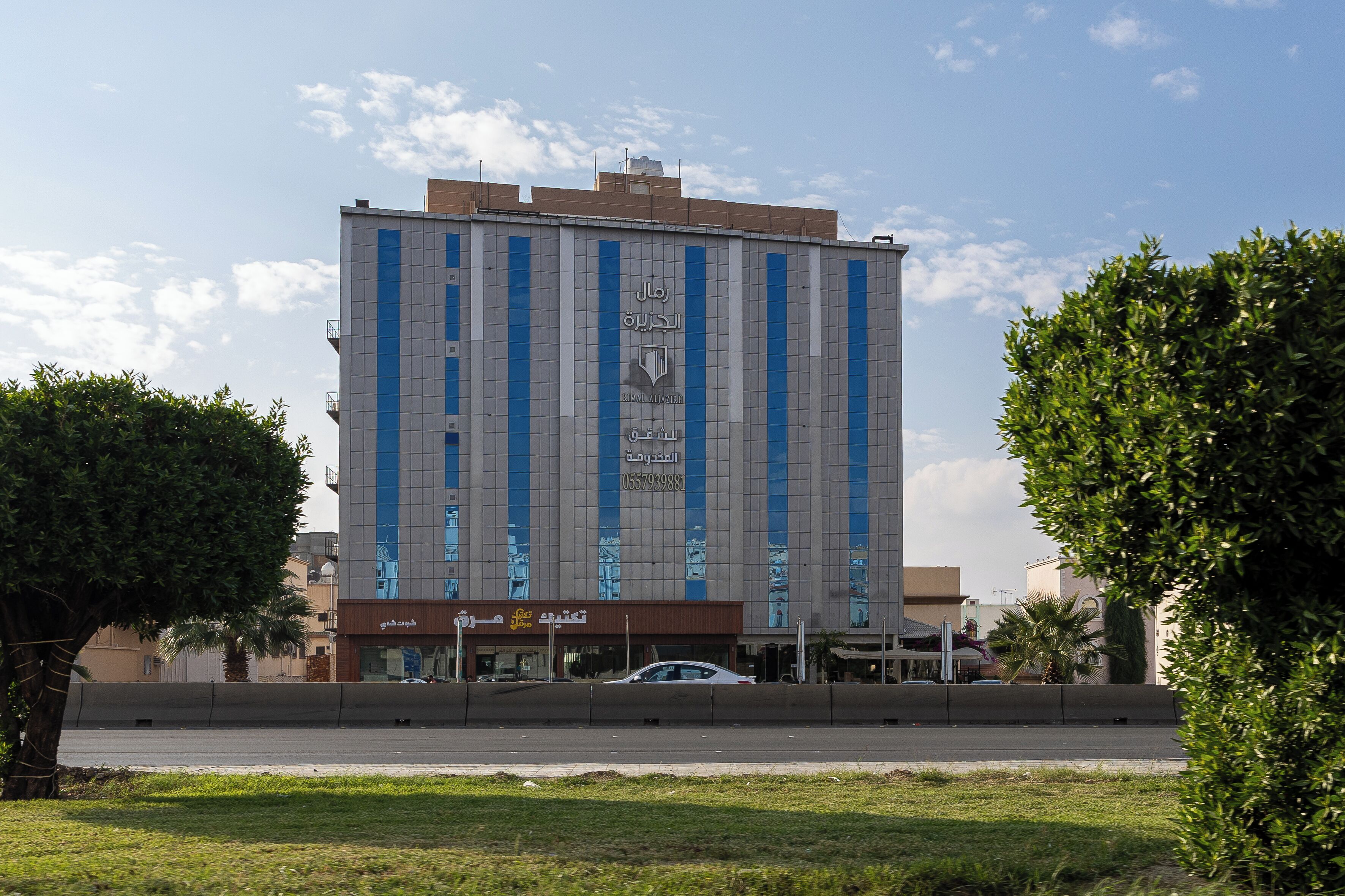 المنشأة من الخارج