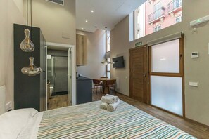 1 chambre, fer et planche à repasser, Wi-Fi, draps fournis