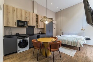 1 غرفة نوم ومكواة/لوح كي وواي فاي وملا�ءات أسرّة