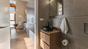 Unclassified image, 5 of 21, button - Premium Suite by the Turia River 1 (Valencia)