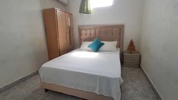 3 bedrooms, WiFi, bed sheets