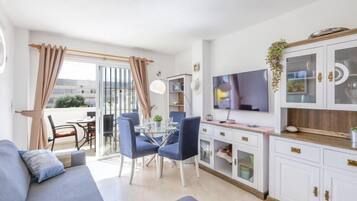 Casa, 2 dormitoris, terrassa | Sala d'estar