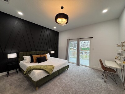 Fiesta House  3-bedroom house in Historic Downtown San Antonio