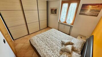 1 Schlafzimmer, Bügeleisen/Bügelbrett, Reisekinderbett, kostenloses WLAN