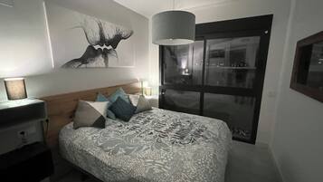 2 chambres, fer et planche Ă repasser, Wi-Fi, draps fournis