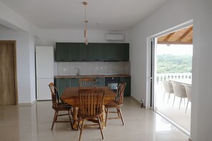 Superior-Apartment, Meerblick | Eigene Küche