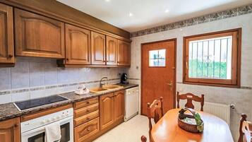 House, Multiple Bedrooms, Terrace | Private kitchen