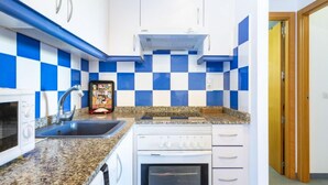 House, 3 Bedrooms, Terrace | Private kitchen - Global Mar de Oropesa II - Playa Concha 6545 (Oropesa del Mar)
