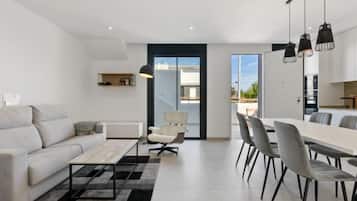 House, 3 Bedrooms, Terrace | Living area