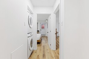 Interior - NEW Boho Downtown 10 BIG bedrooms (Montréal)