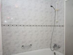House, 3 Bedrooms, Terrace | Bathroom - Global Celio I - By Global Rental Holidays 6613 (L'Alfas del Pi)