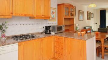 Rumah, 3 kamar tidur, teras | Dapur pribadi