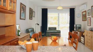 House, 3 Bedrooms, Terrace | Interior