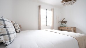 4 chambres, fer et planche à repasser, lit parapluie, Wi-Fi gratuit