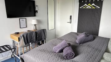 Skrivebord, arbejdsområde til bærbare computere, mørklægningsgardiner