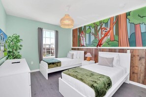 5 habitaciones, tabla de planchar con plancha, cuna de viaje y wifi 