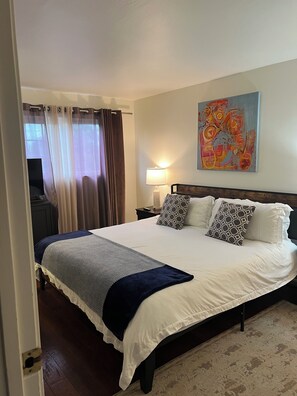 3 chambres, fer et planche à repasser, lit parapluie, Wi-Fi gratuit