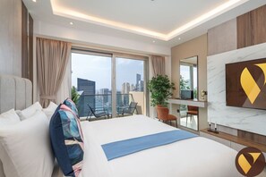 1 bedroom, desk, iron/ironing board, WiFi