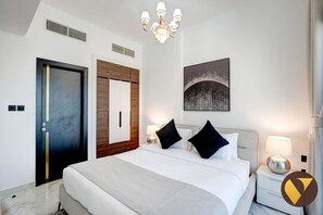 1 bedroom, desk, iron/ironing board, WiFi