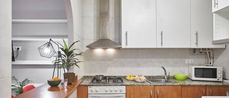 Réfrigérateur, cafetière/bouilloire