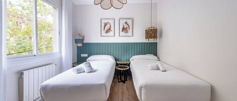 4 Schlafzimmer, Bügeleisen/Bügelbrett, kostenloses WLAN, Bettwäsche