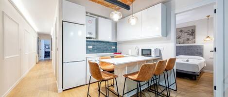 Fridge, microwave, coffee/tea maker