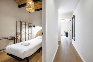 4 bedrooms, iron/ironing board, free WiFi, bed sheets