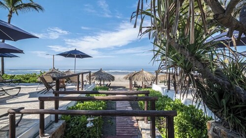 PH in Acapulco - Private Beach Club - Pool - WiFi