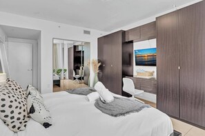 2 habitaciones, tabla de planchar con plancha, cuna de viaje y wifi 