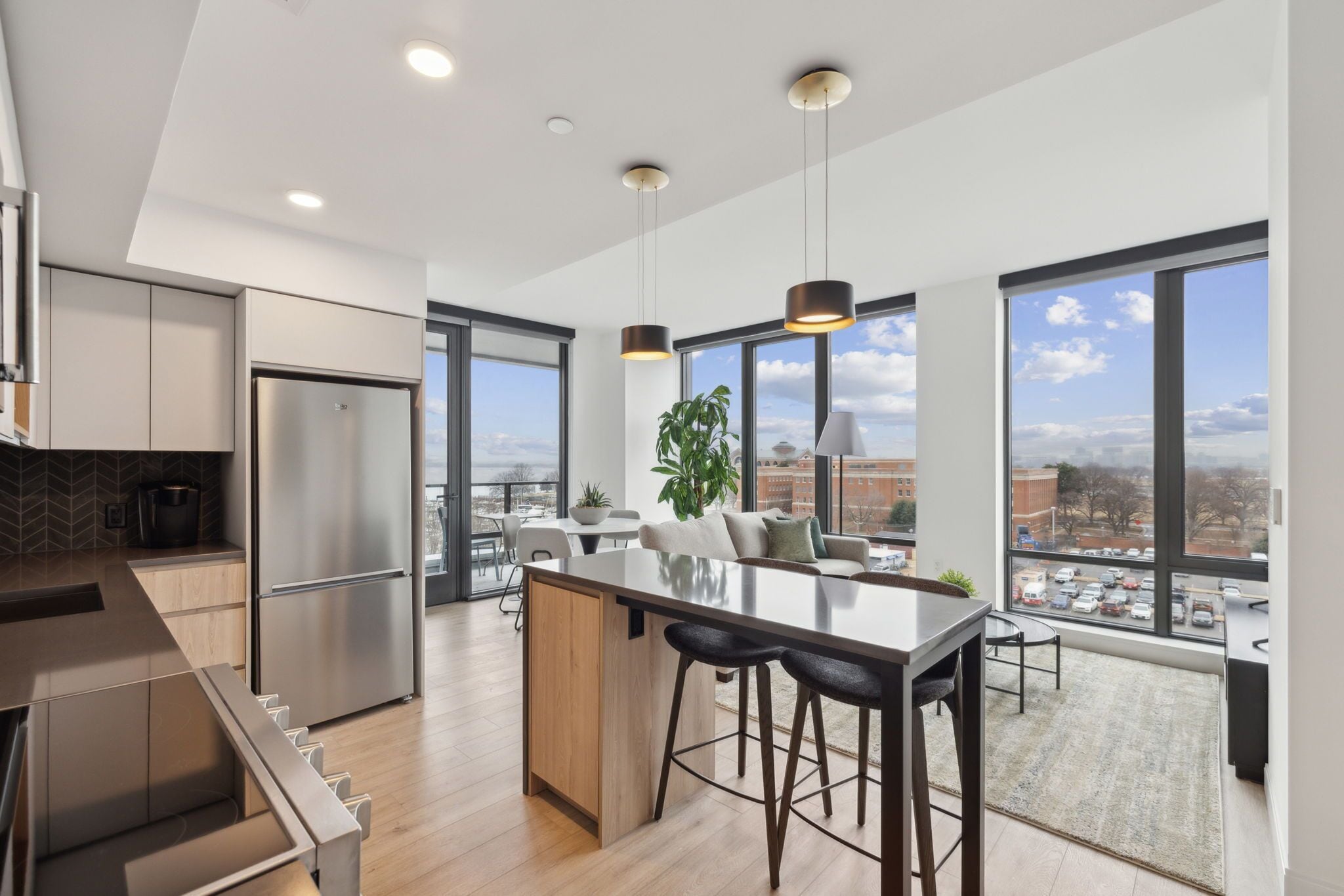 Căn hộ, 2 phòng ngủ, ban công | Bếp riêng | Tủ lạnh, lò vi sóng, lò nướng, bếp nấu 