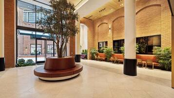 Pintu masuk interior