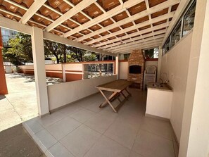 Outdoor dining - Enseada Malibu perto da praia, lazer e conforto! (Guarujá)