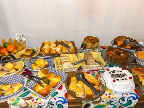 Free daily full breakfast