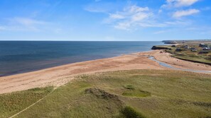 Liegestühle, Strandtücher